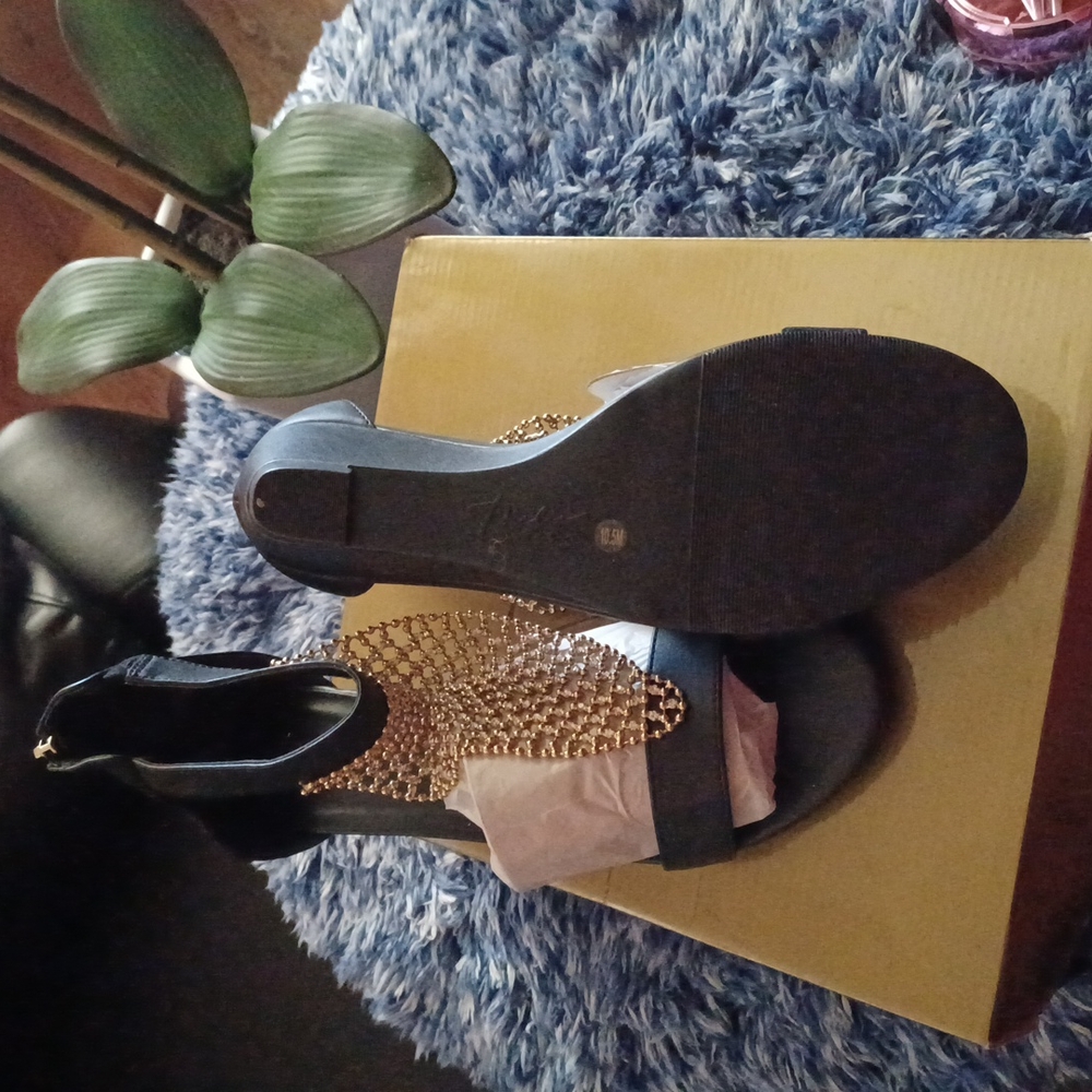 Women shoes - Picture 4 of 5